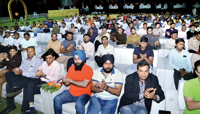 SP Trading organises Motivational Event for dealers and shopkeepers in Surat