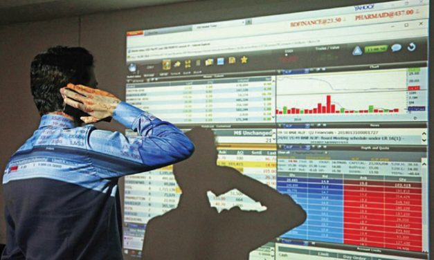 Dhaka Stocks decline as textile sector hope for tax cut