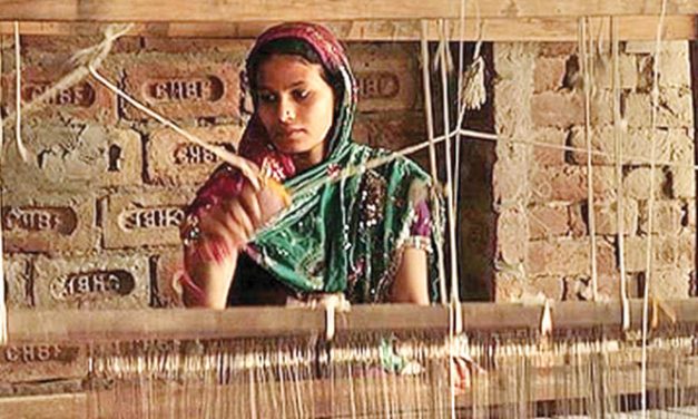 Govt. clears over 36 per cent hike in khadi artisan wages