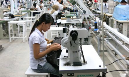 Indonesian textile firms aim exports, ignore local demand
