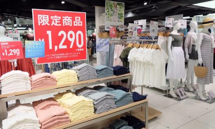 Japanese stores witness decline in apparel sales