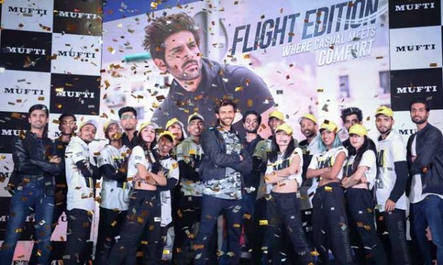 Kartik Aaryan unveils ‘Flight Edition’ by MUFTI amongst fans