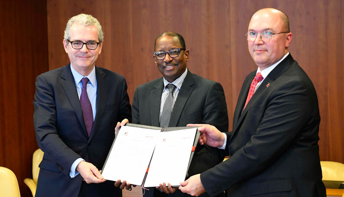 Inditex and the IndustriALL sign agreement  to protect workers’ rights