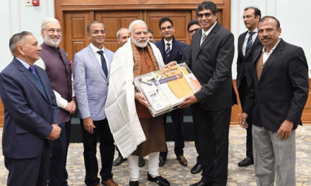 TEA hails PM for interaction with textiles industry delegates