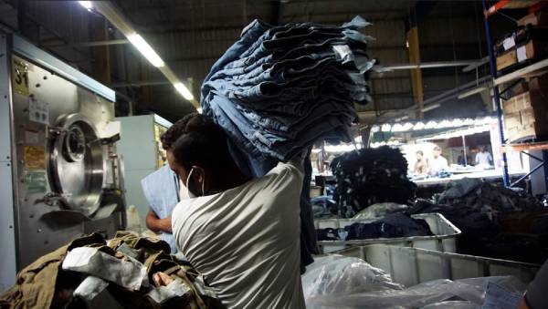 Sri Lanka’s garment exports miss $5-bn mark in 2021