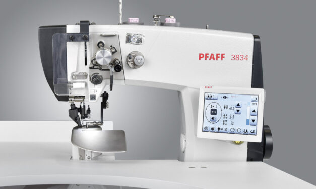 PFAFF 3834: New programmable sewing workplace for sleeve setting