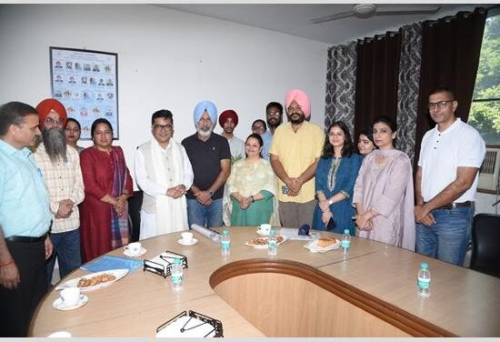 Minister Pabitra Margherita visits Guru Nanak Dev University’s textile department