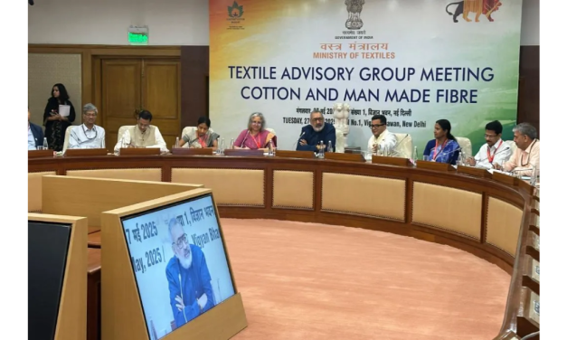Textile Ministry reviews Cotton & MMF initiatives to boost value chain