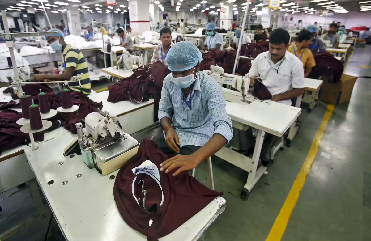 Textile, apparel exporters meet FM, seek bailout package