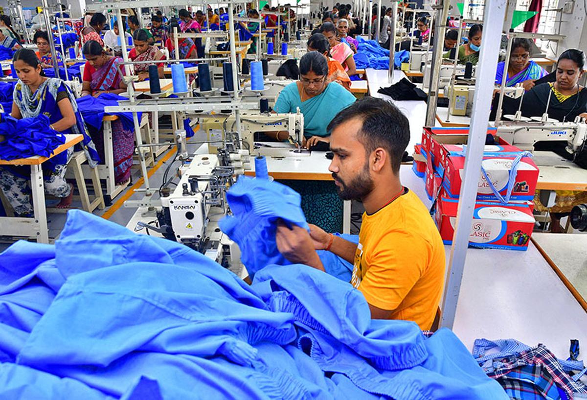 India cuts customs duties, simplifies