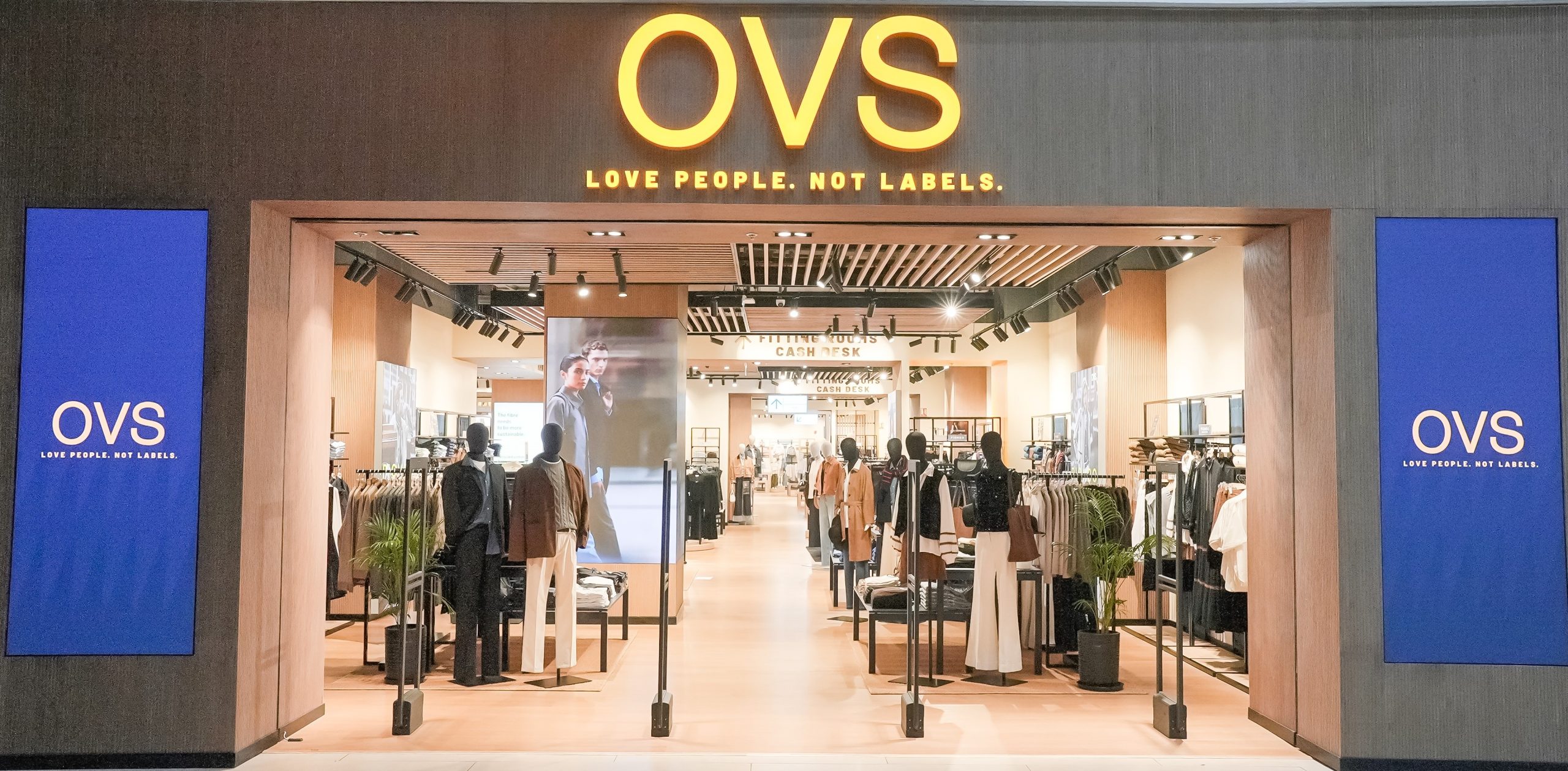 Italian leading fashion group OVS opens its store