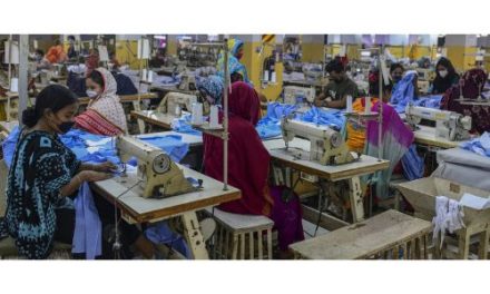 Pakistan textile exports drift lower for third month