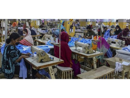 Pakistan textile exports drift lower for third month