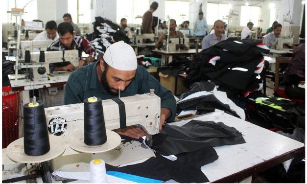 Pakistan’s textile and apparel exports declined