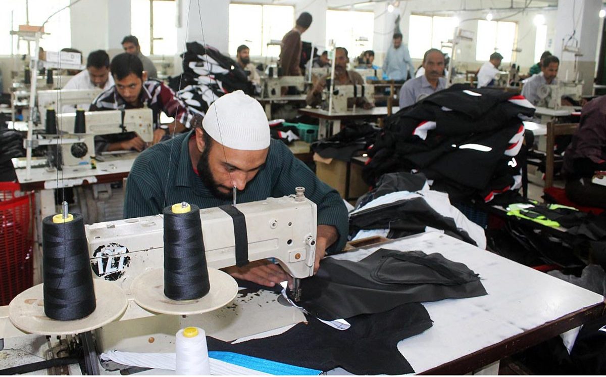 Pakistan's textile and apparel exports declined