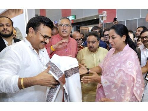 Surat Textile Industry Shines at Bharatiya Vyapar Mahotsav 2026 with Ajmera Fashion